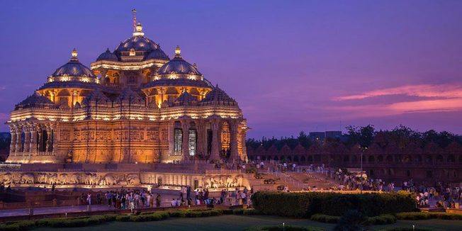 Desktop akshardham at night