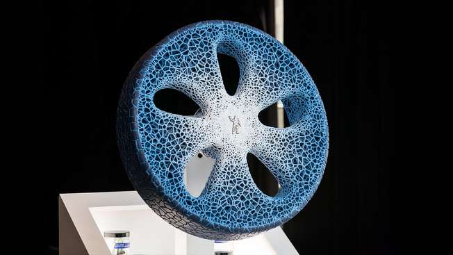 Desktop 12 reinventing the tire with 3d printing