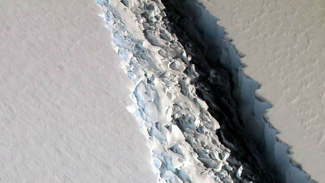 Desktop larsen c ice break