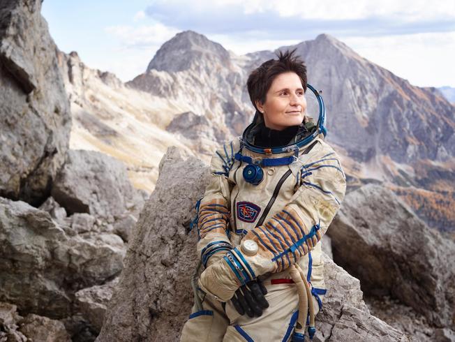 Desktop astronauts samantha  20cristoforetti esa italian alps woman astronaut.ngsversion.1519275718892.adapt.1900.1