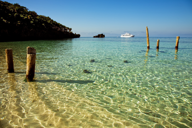 Desktop roatan boat 101116cc 611