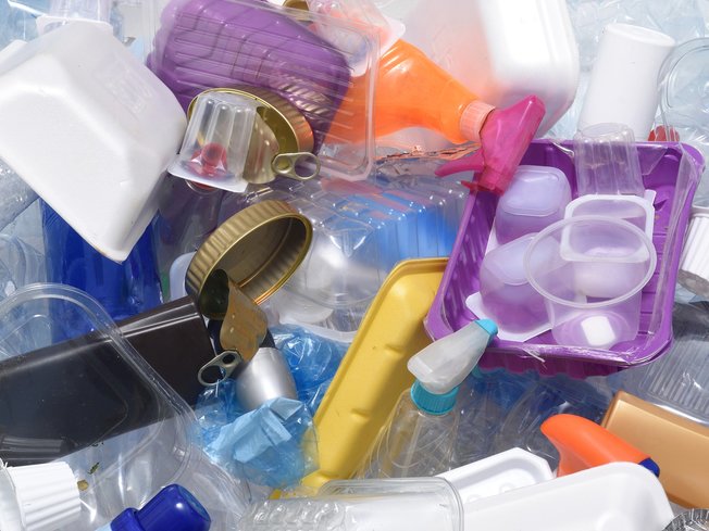 Desktop plastic packaging